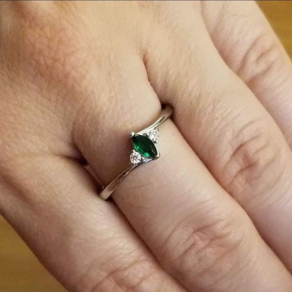 New 18K White Gold Plated Marquise Cut Emerald Diamond Ring for Women - Picture 8 of 9